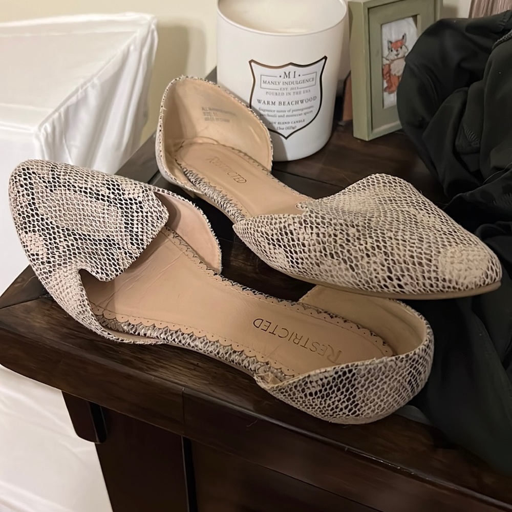 Snake print size 11 shoes